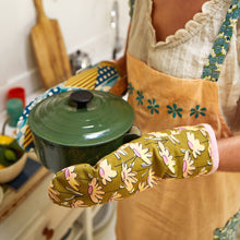 Load image into Gallery viewer, Yarm Oven Mitt - Sage and Clare - Mandi at Home