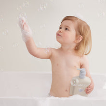 Load image into Gallery viewer, Apple Blossom Bubble Bath - al.ive Body - Mandi at Home