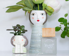 Load image into Gallery viewer, Wood Top Diffuser - White Orchid - Mandi at Home